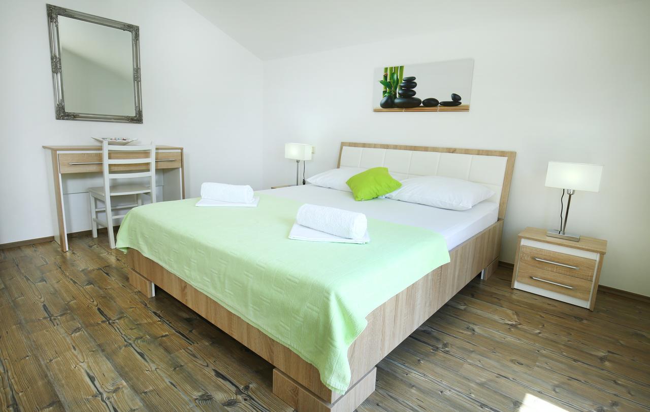 Apartments Nemira Exclusive Omiš Exterior foto