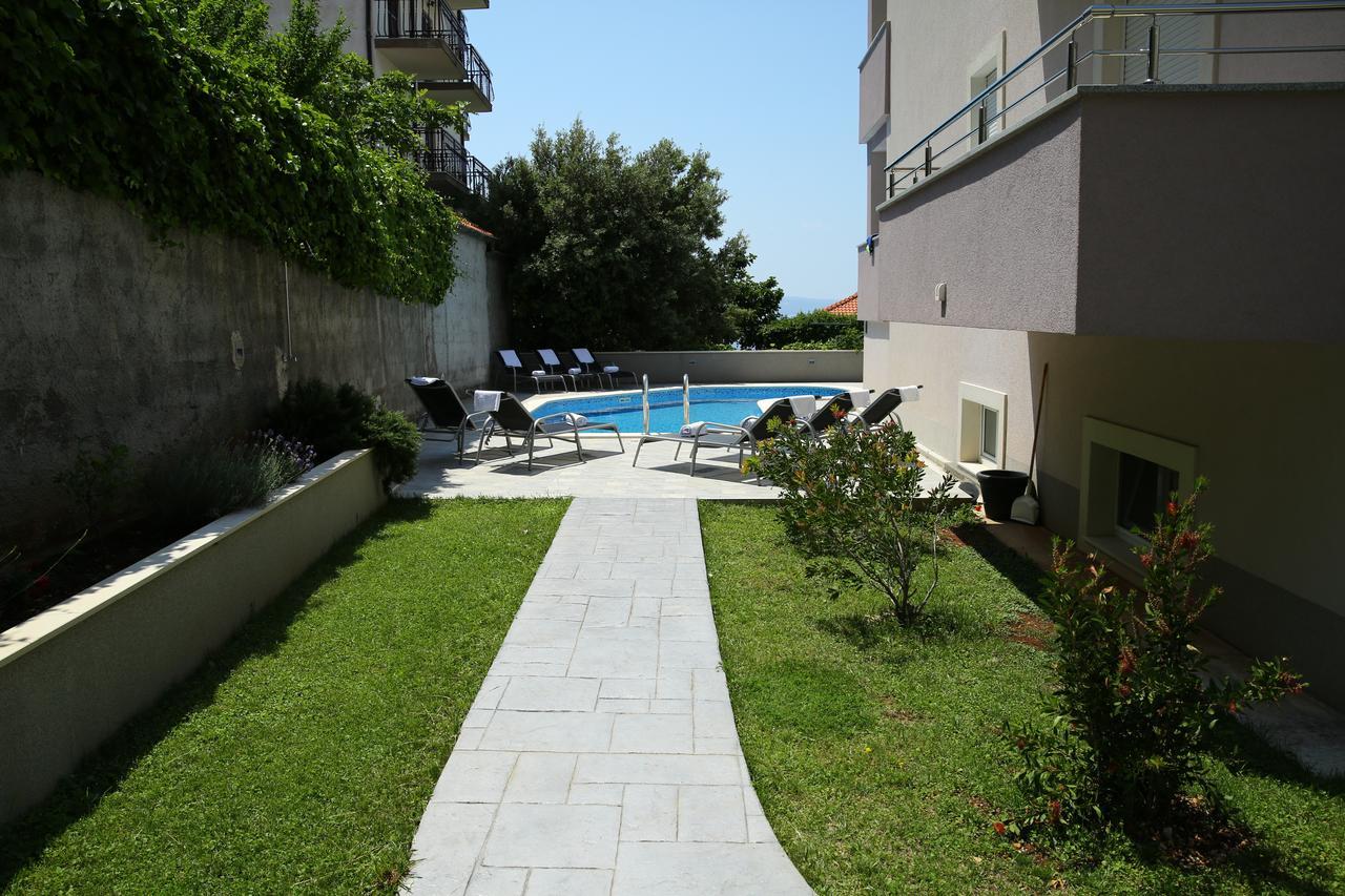 Apartments Nemira Exclusive Omiš Exterior foto